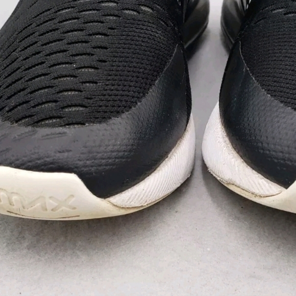 Nike Air Max 270 /  Black Running Athletic Comfort Shoes AH6789-001 Womans 10.5 - Picture 9 of 11